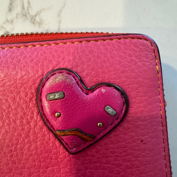 Preowned Tory Burch Perry Patchwork Hearts Long Zip Wallet - Picture 9 of 14